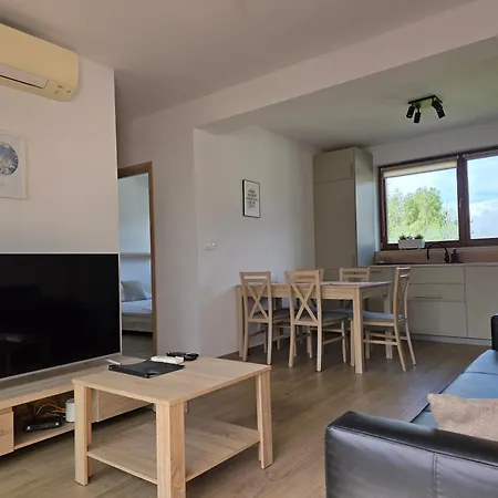 Near Airport & Free Parking