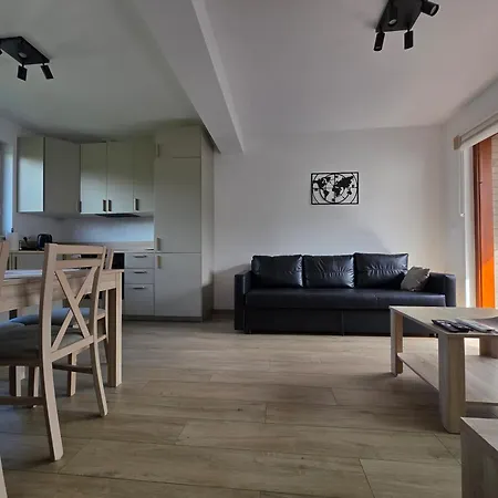 Apartman Near Airport & Free Parking *