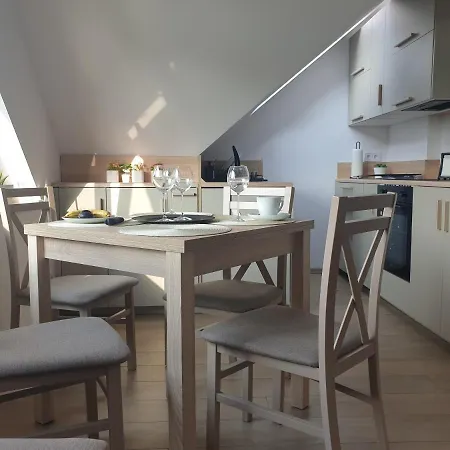 Near The Airport- Apartamento